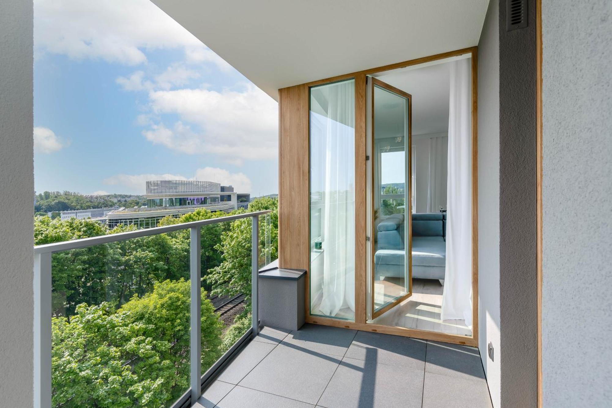 גדינייה Symphony Modern Tower Apartamenty מראה חיצוני תמונה