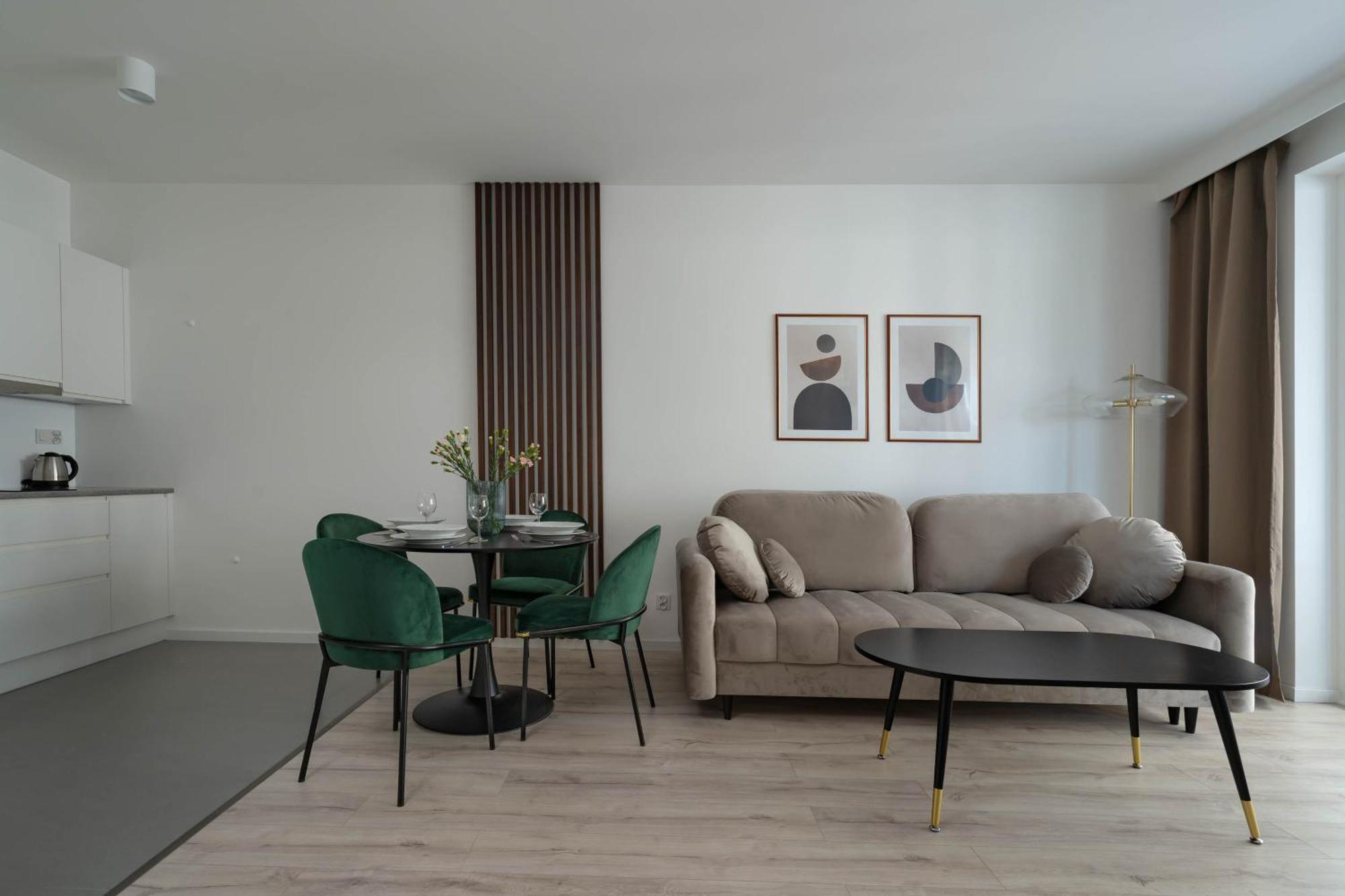 גדינייה Symphony Modern Tower Apartamenty מראה חיצוני תמונה
