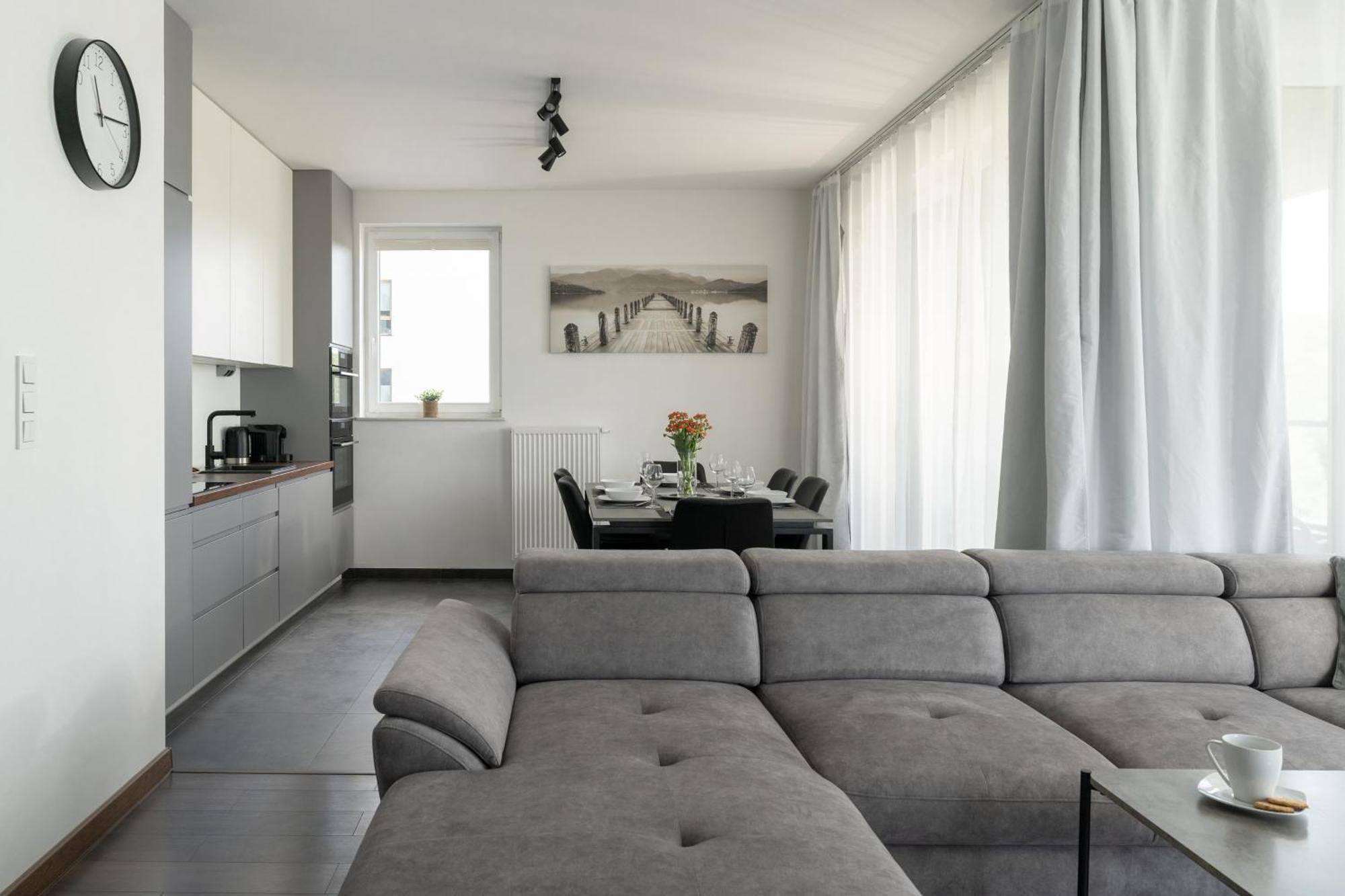 גדינייה Symphony Modern Tower Apartamenty מראה חיצוני תמונה